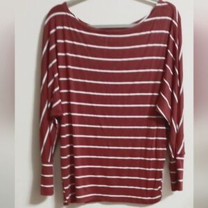 NWOT top size medium burgundy and white 95%polyester,5%spandex